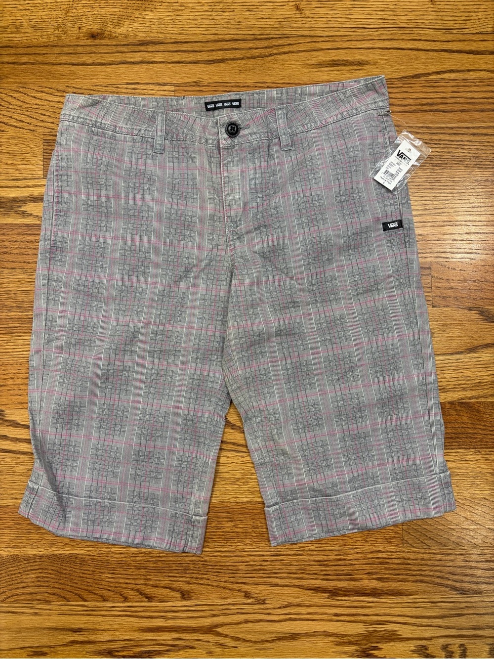 NWT Vans Plaid Shorties sz 5